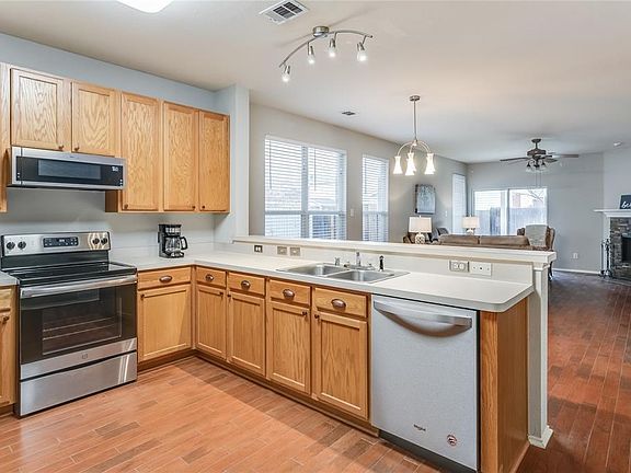 4th image of 3603 Shady Park Dr
