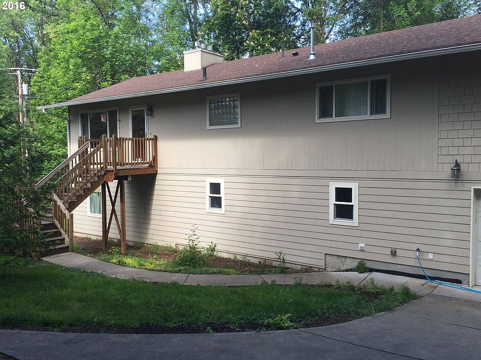 1st image of 546 SE 24th Ave