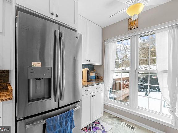 5th image of 14010 Valleyfield Dr