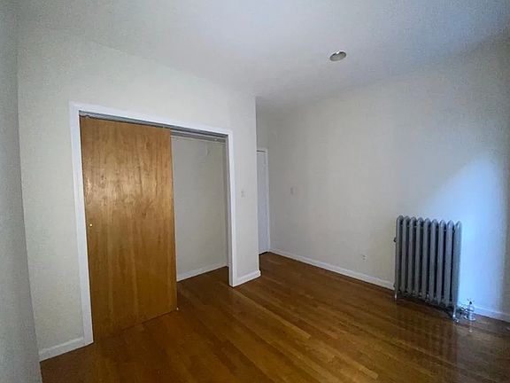 3rd image of 346 W 36th St APT 3C