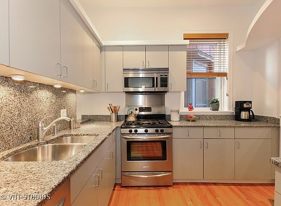 4th image of 421 W Oakdale Ave APT 2