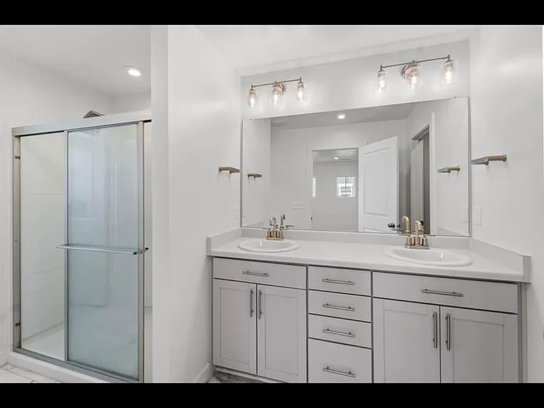 9352 N Vernham Ln — Photo 11