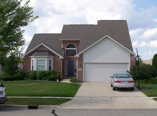 351 E Castlebury Cir, Saline, MI 48176