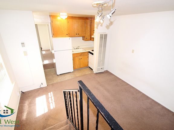 2nd image of 1376 Sierra Ave #5