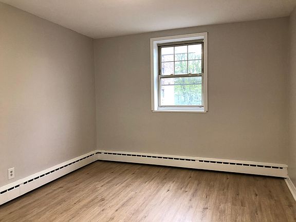 4th image of 2465 John Fitzgerald Kennedy Blvd #4B