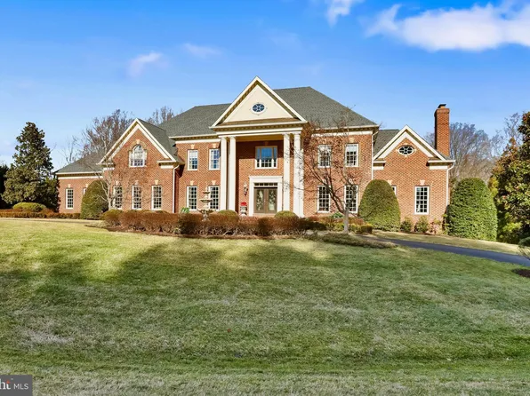 8896 Olson Ct, Mc Lean, VA 22102