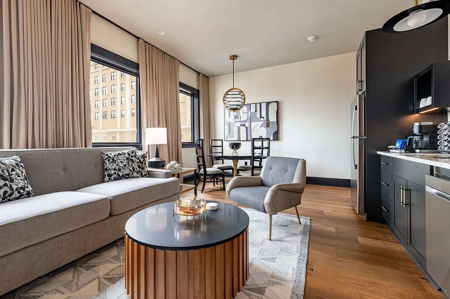 1 bed, 1.0 bath, 645 sqft, $10,138 — Photo 1
