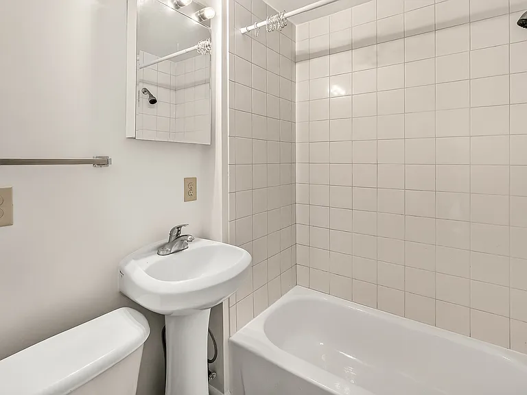 243 E 2nd St #2 — Photo 9