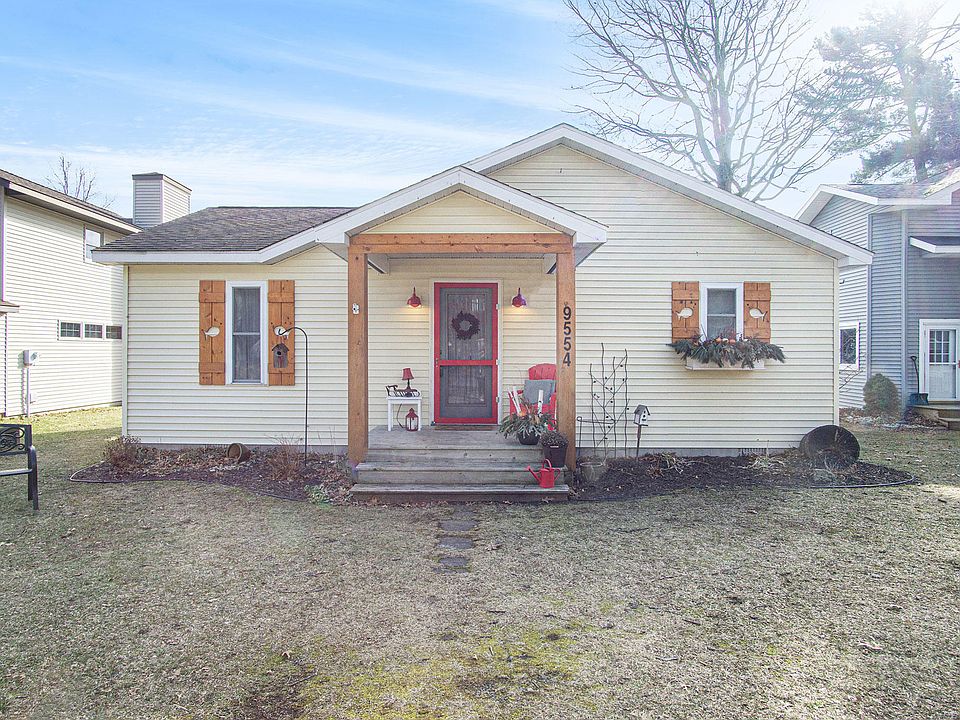 1st image of 9554 N Lakeshore Dr
