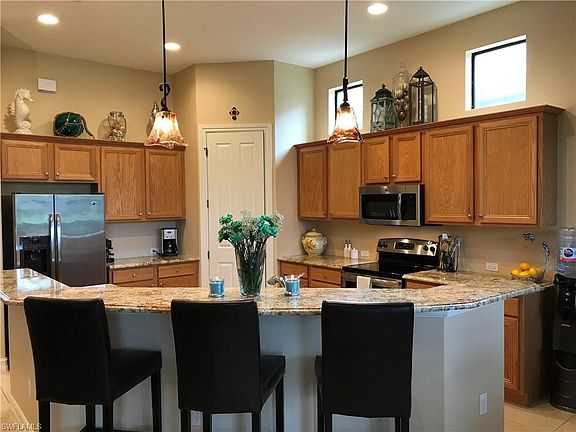 3rd image of 11314 Hidalgo Ct