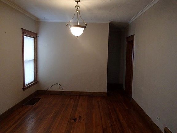4th image of 1600 S 3rd Ave
