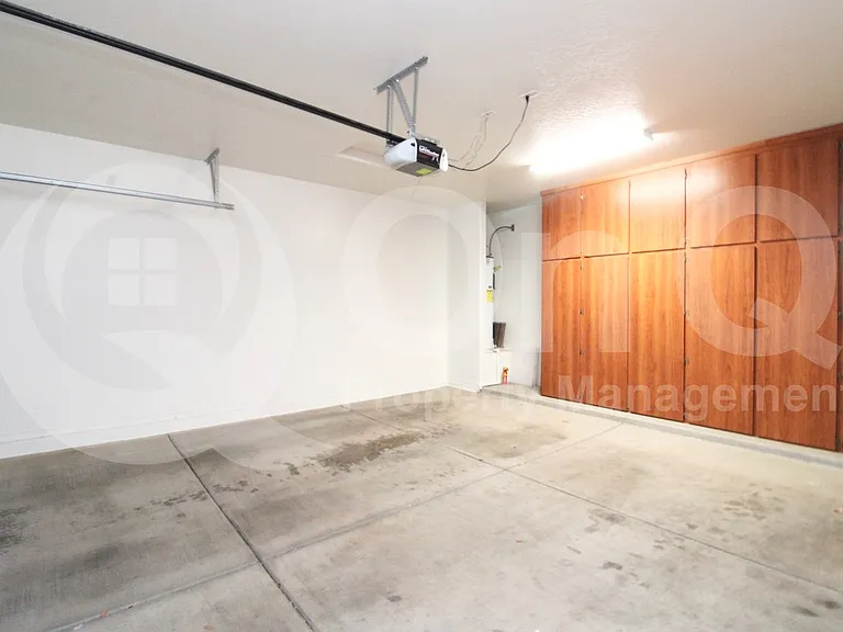4273 E Oakland St — Photo 20