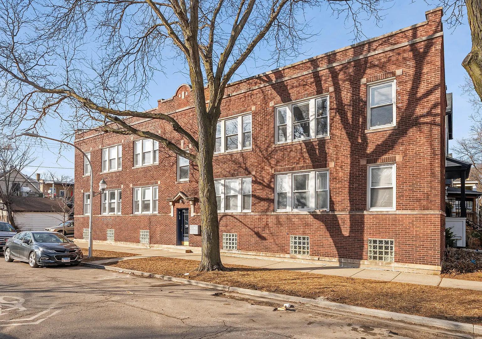 2 bed, $2,195 — Photo 1
