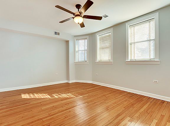 4th image of 4500 N Sacramento Ave APT G