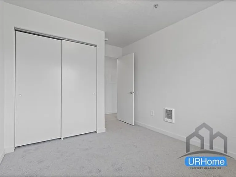 120 SE 143rd Ave — Photo 16