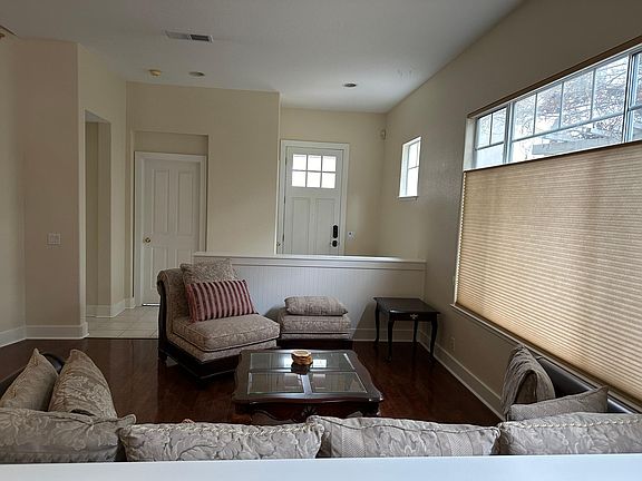 5th image of 826 Chynoweth Ct