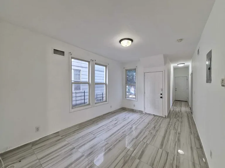 72 Harrison Ave #1 — Photo 9