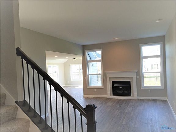 3rd image of 15386 Sunset Maple Dr