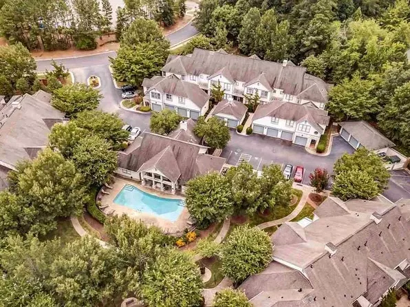 104 Presque Isle Ln #100, Chapel Hill, NC 27514