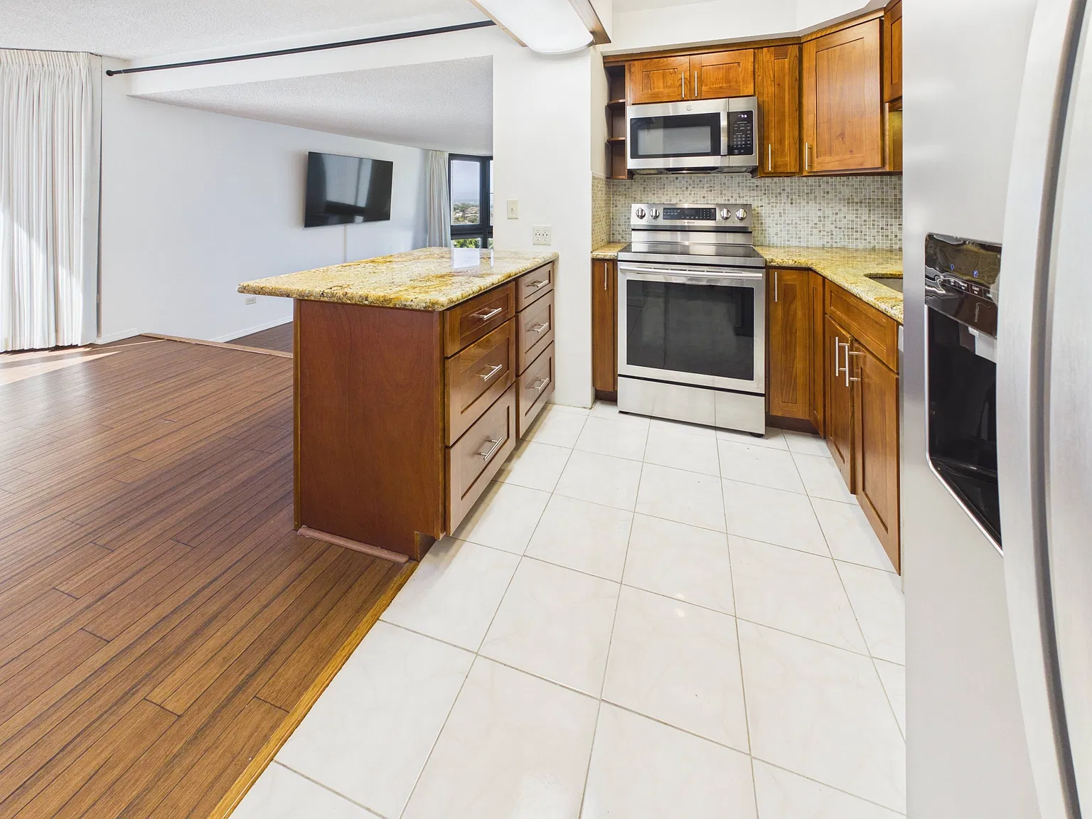 3256 (521 Hahaione Street #2/9L) - 1 — Photo 3