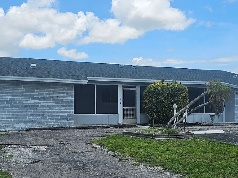 3810 SE 12th Ave — Photo 1
