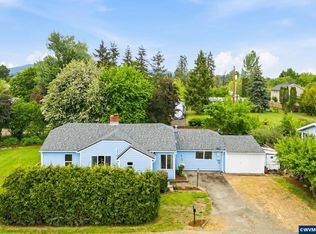 5215 SW Blueberry Dr, Corvallis, OR 97333