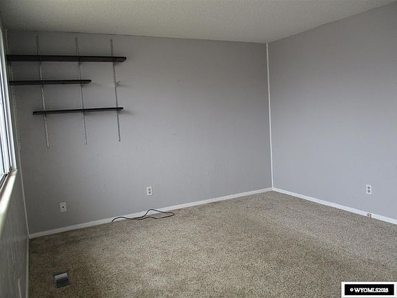 3rd image of 1184 Palisades Ct