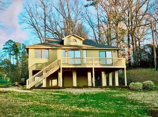 203 McKee Dr, Greenwood, SC 29649