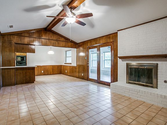 4_909-cherry-laurel-ln-arlington-tx-High-Res-5.jpg