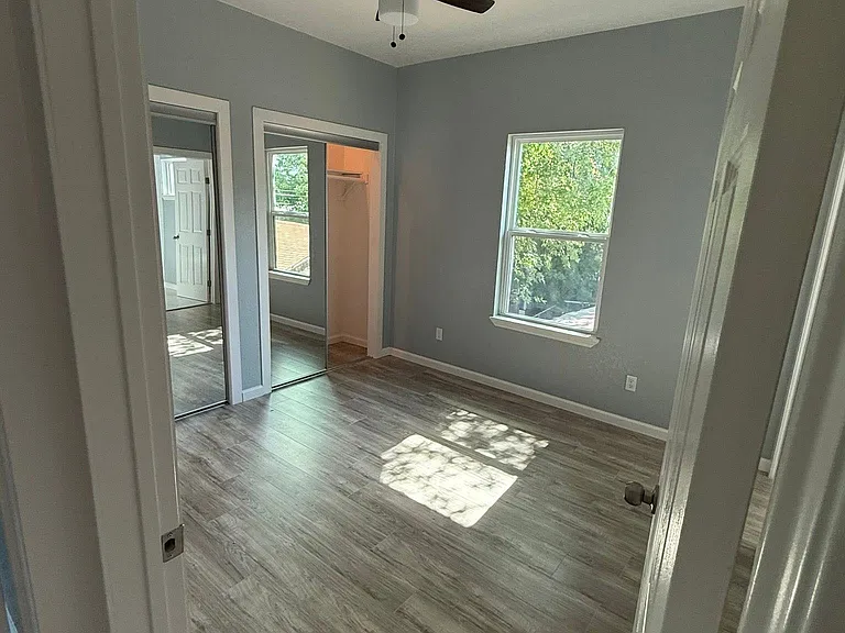 208 Roberts St #B — Photo 6