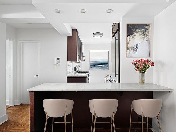 2nd image of 54 W 16th St APT 6F