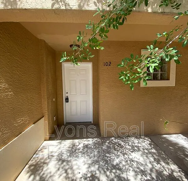 3806 SW 7th Pl #102 — Photo 3