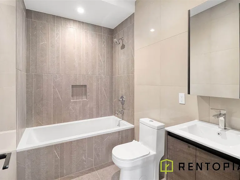 295 N 7th St #4B — Photo 7