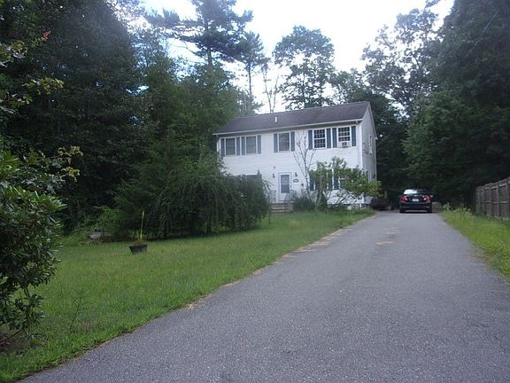 2nd image of 142 Howland Rd