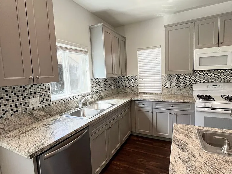 376 Lily Pad Ln — Photo 10