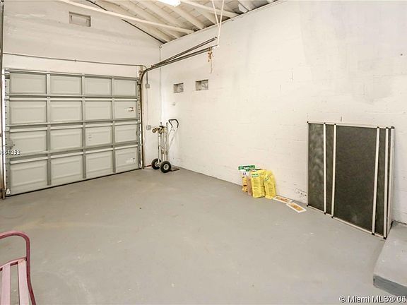 4th image of 6713 NE Miami Pl #1&2