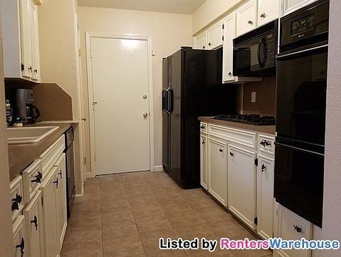 3rd image of 13102 Meadow Leaf Ln