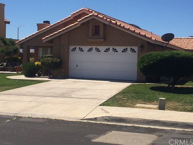 1st image of 16877 Robin Ln