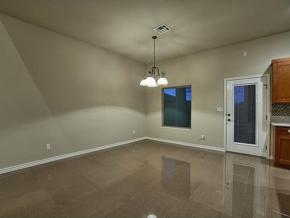 4th image of 4537 Nashville Ave