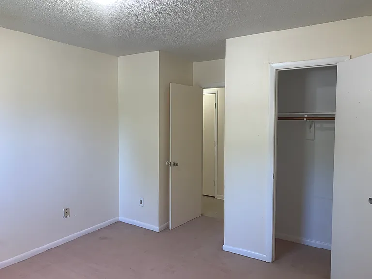 302 Greenwood Dr #302 — Photo 6