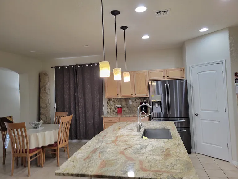 4680 Hojas Verdes — Photo 12