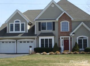 10 Roome Ave, Pompton Plains, NJ 07444
