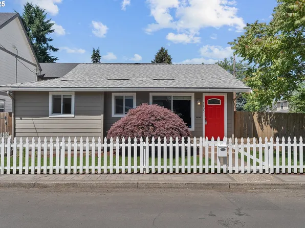 2705 N Hunt St, Portland, OR 97217