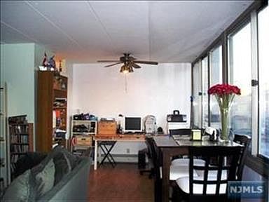 4th image of 515 Anderson Ave #C002b-2b