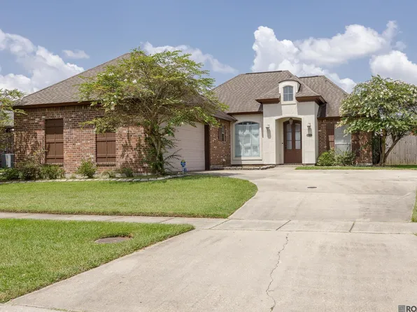6177 Deanne Marie Dr, Zachary, LA 70791