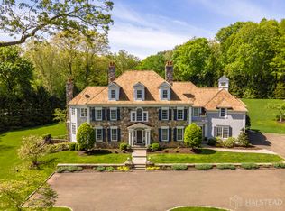 388 Wahackme Rd, New Canaan, CT 06840