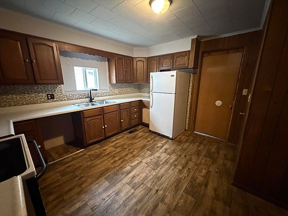 2nd image of 19 Tennessee Ave