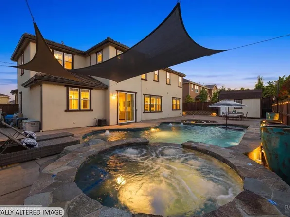 306 Shining Horse Way, Vacaville, CA 95688