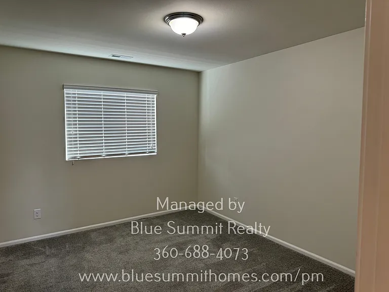 6615 Svea Ct NE — Photo 10