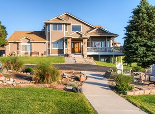 20438 E Briarwood Ave, Centennial, CO 80016